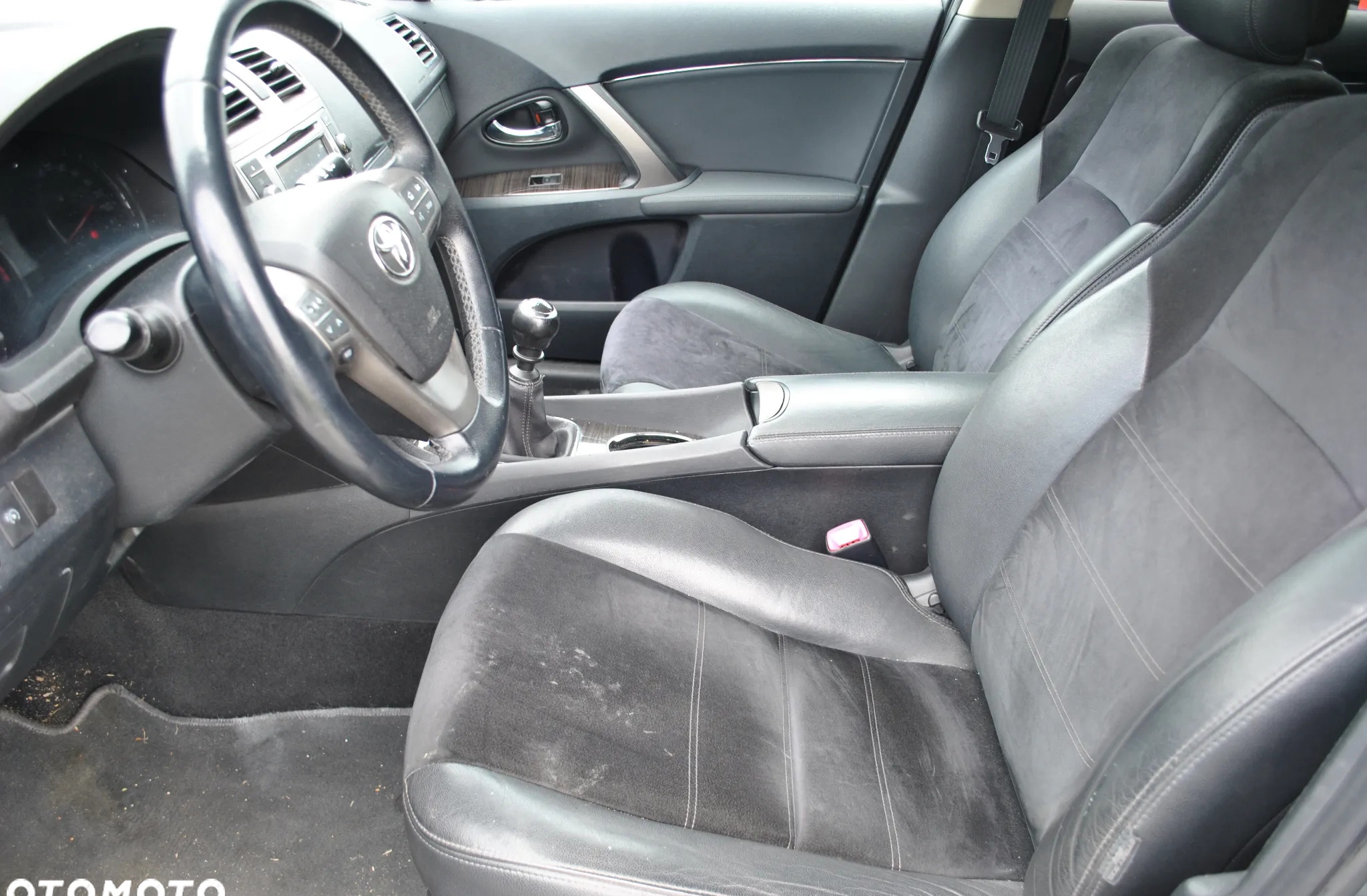 Toyota Avensis cena 25499 przebieg: 183807, rok produkcji 2012 z Nowe Warpno małe 466